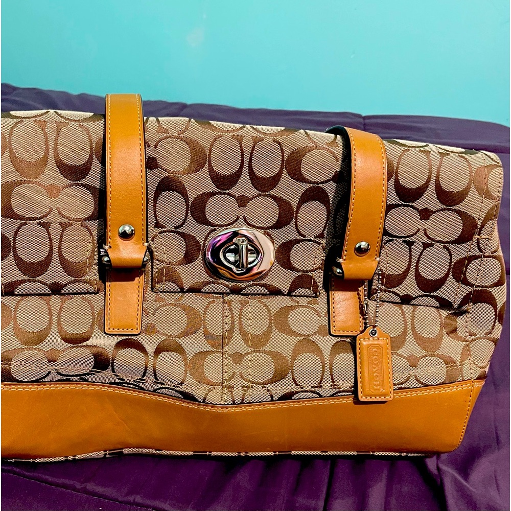 Coach Signature satchel bag. Not new but in good condition